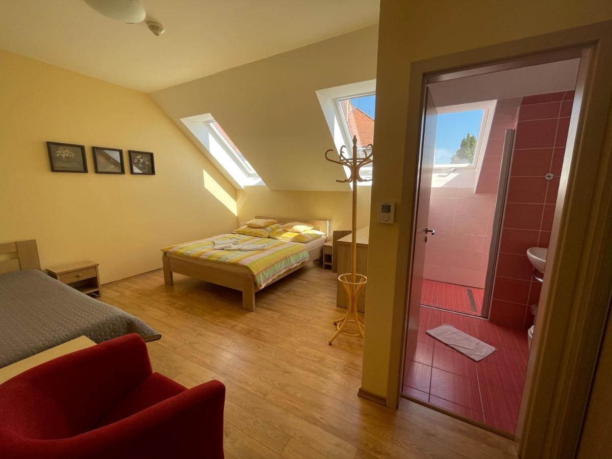 U Bohuša Penzion 3*